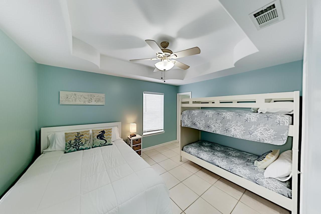 Island Escape & Huisache Townhome South Padre Island Exterior photo