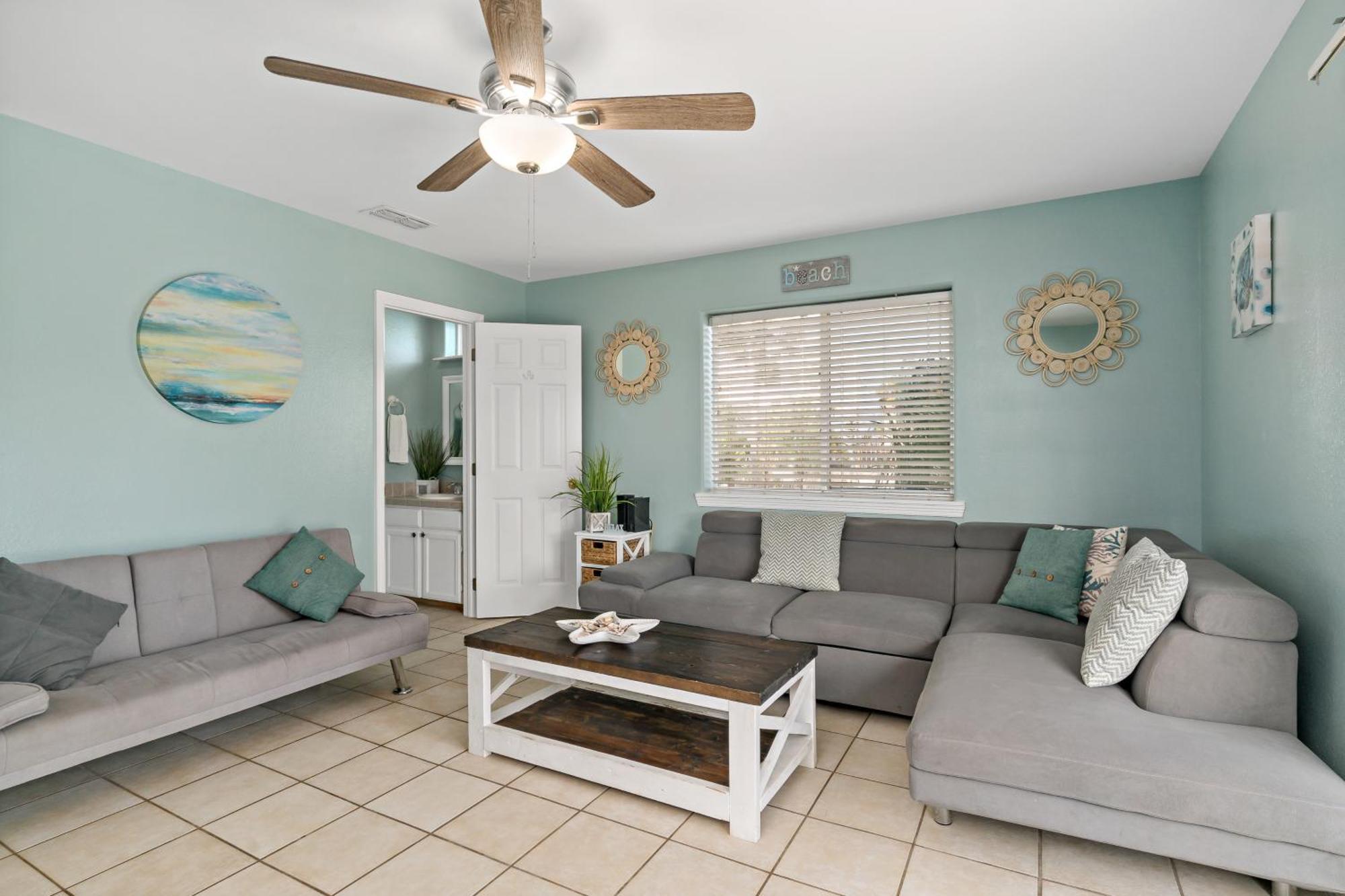 Island Escape & Huisache Townhome South Padre Island Room photo